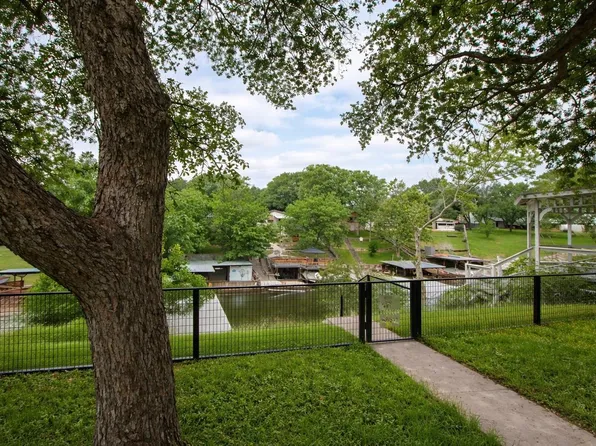 120 Highline Cutoff Drive, Kingsland, TX 78639-0000
