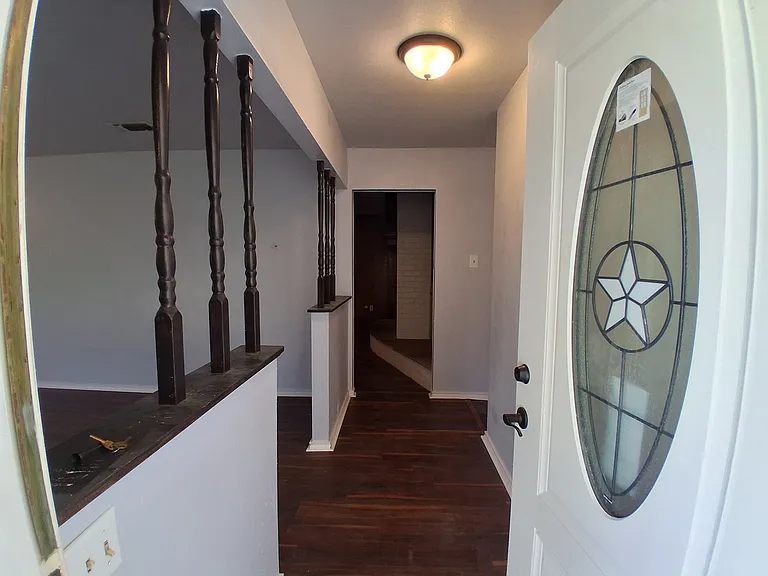 4411 Lakewood Dr — Photo 4