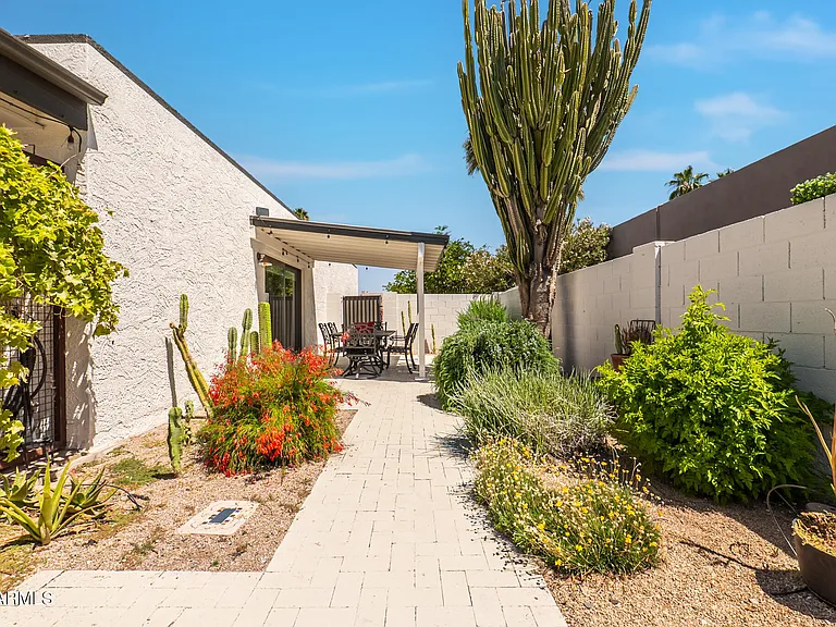 7901 E Luke Ln — Photo 12