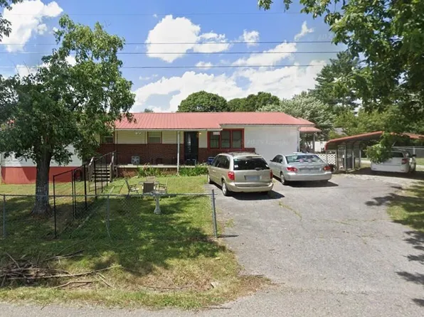 1110 Hickory Flats Rd, Pennington Gap, VA 24277