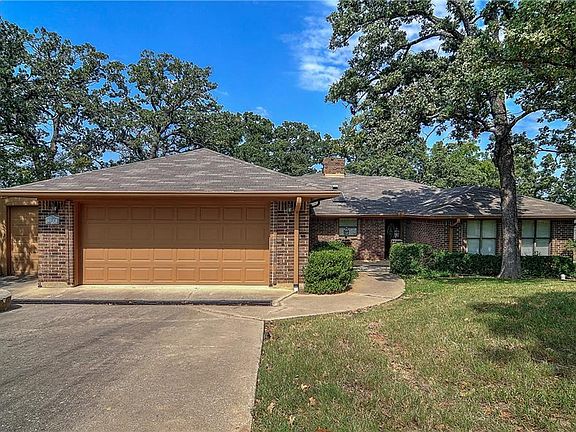 2nd image of 120 Seminole Dr