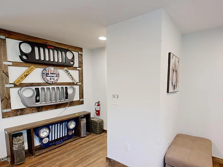 1709 Floyd Way — Photo 10