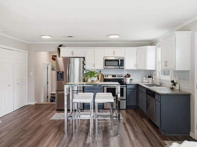 3223 Panorama Dr — Photo 5