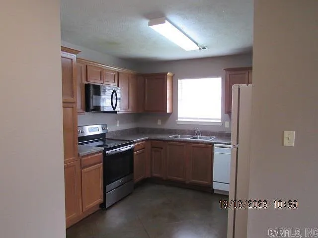2205B Rosemary Dr — Photo 5