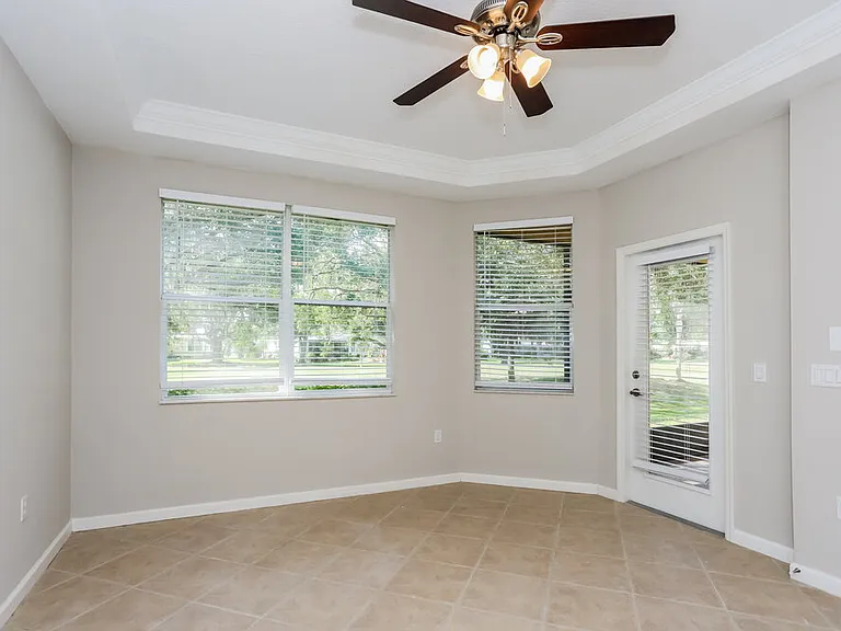 5805 Spanish Point Ct — Photo 8