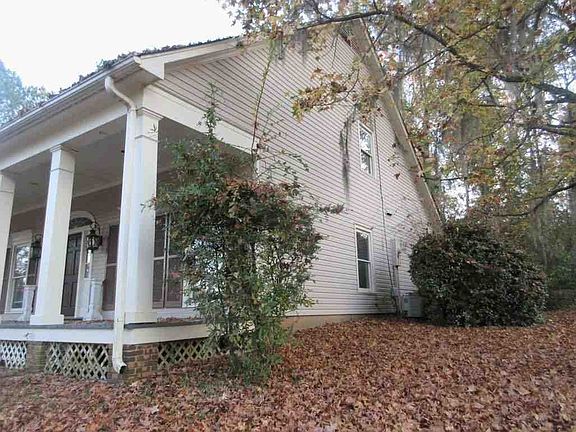 3rd image of 111 Newport Cir