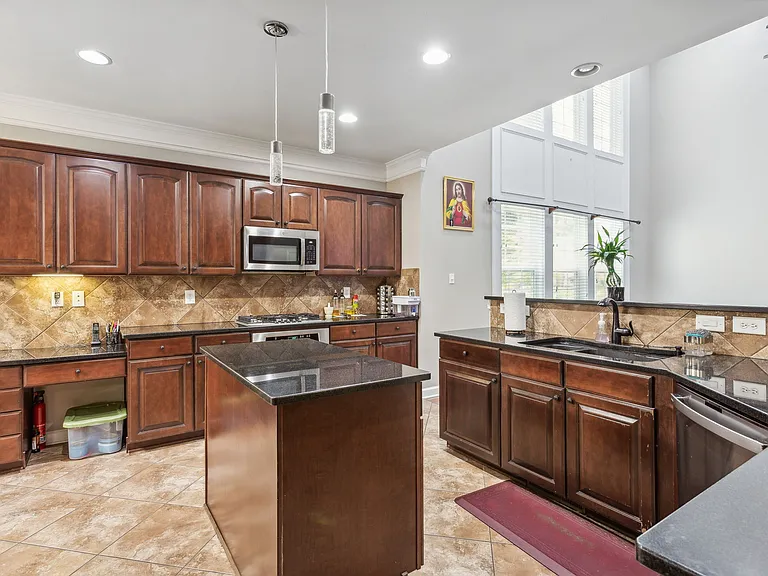 4735 Shiloh Crossing Way — Photo 16