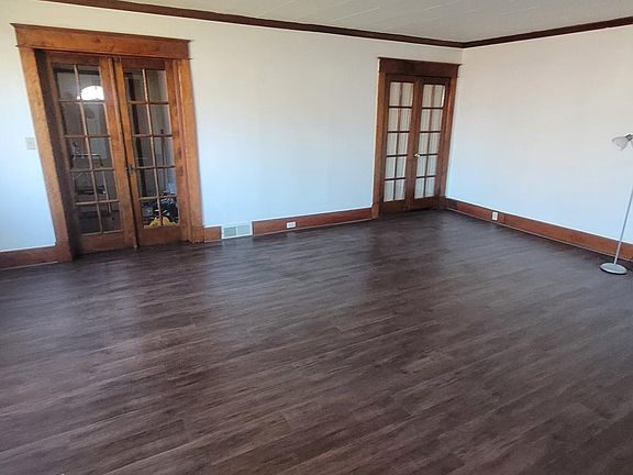 3rd image of 3118 Skellie Ave