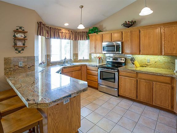 5th image of 3025 S Bannen Ct