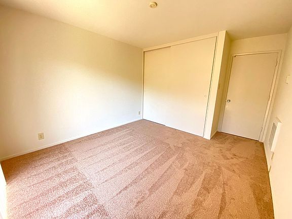 5th image of 2431 Carlmont Dr APT 21