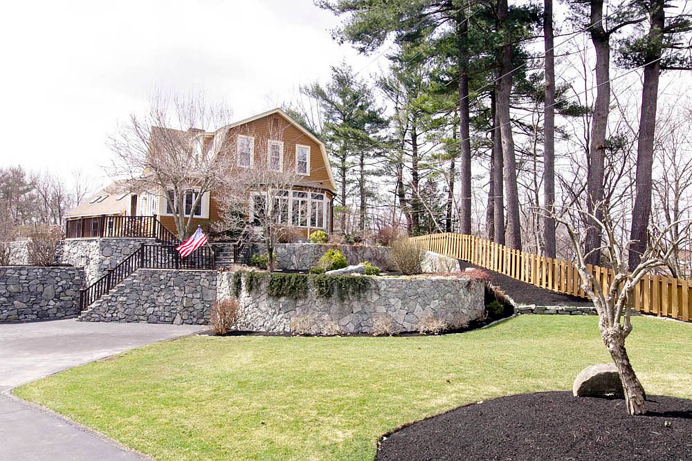 34 Pleasant St, Lunenburg, MA 01462 Zillow