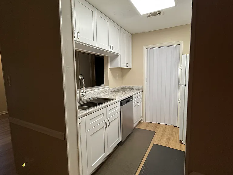 1005 McClelen Way — Photo 13