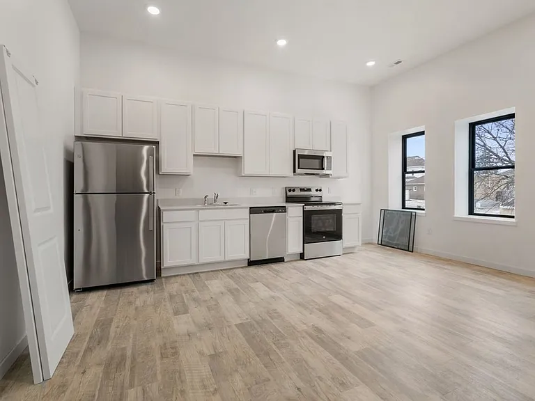 Reinbeck Apartments — Photo 25