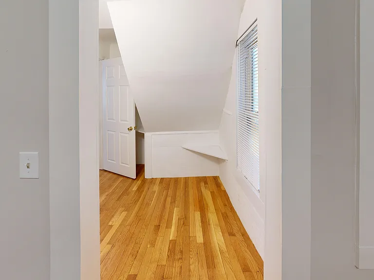 3155 Washington St #1 — Photo 12