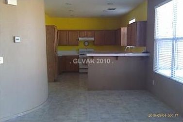 4th image of 135 Yerba Santa St