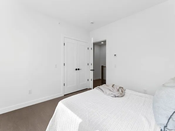 230 Grant Avenue image 25 of 45