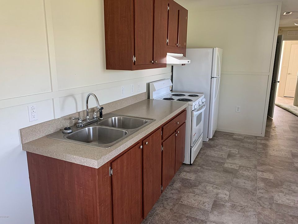 2nd image of 1825 Blue Creek Rd #5