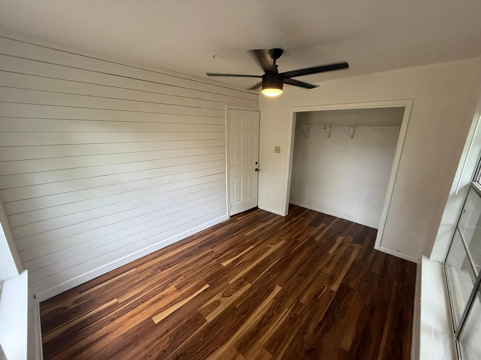 1 bed, 120 sqft, $599 — Photo 4