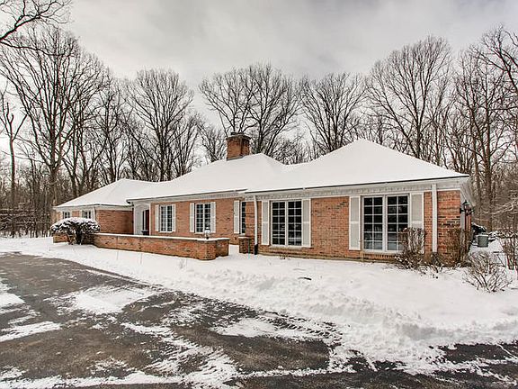 2nd image of 69 Treasure Ln