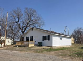 207 N 2nd St, Flippin, AR 72634