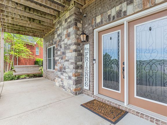 3rd image of 4020 Maggie Ct