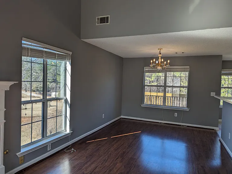 705 Dover Ct — Photo 25