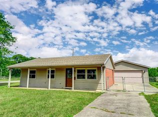 140 McCraw Dr, Englewood, OH