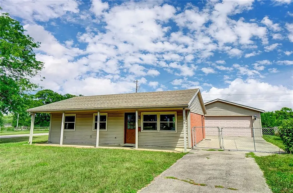 140 McCraw Dr photo 1