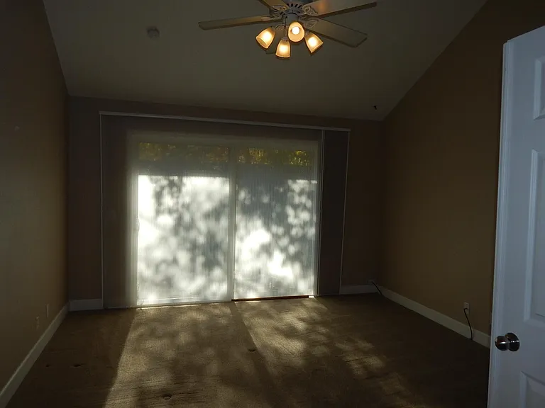 1209 Evans Ct — Photo 24
