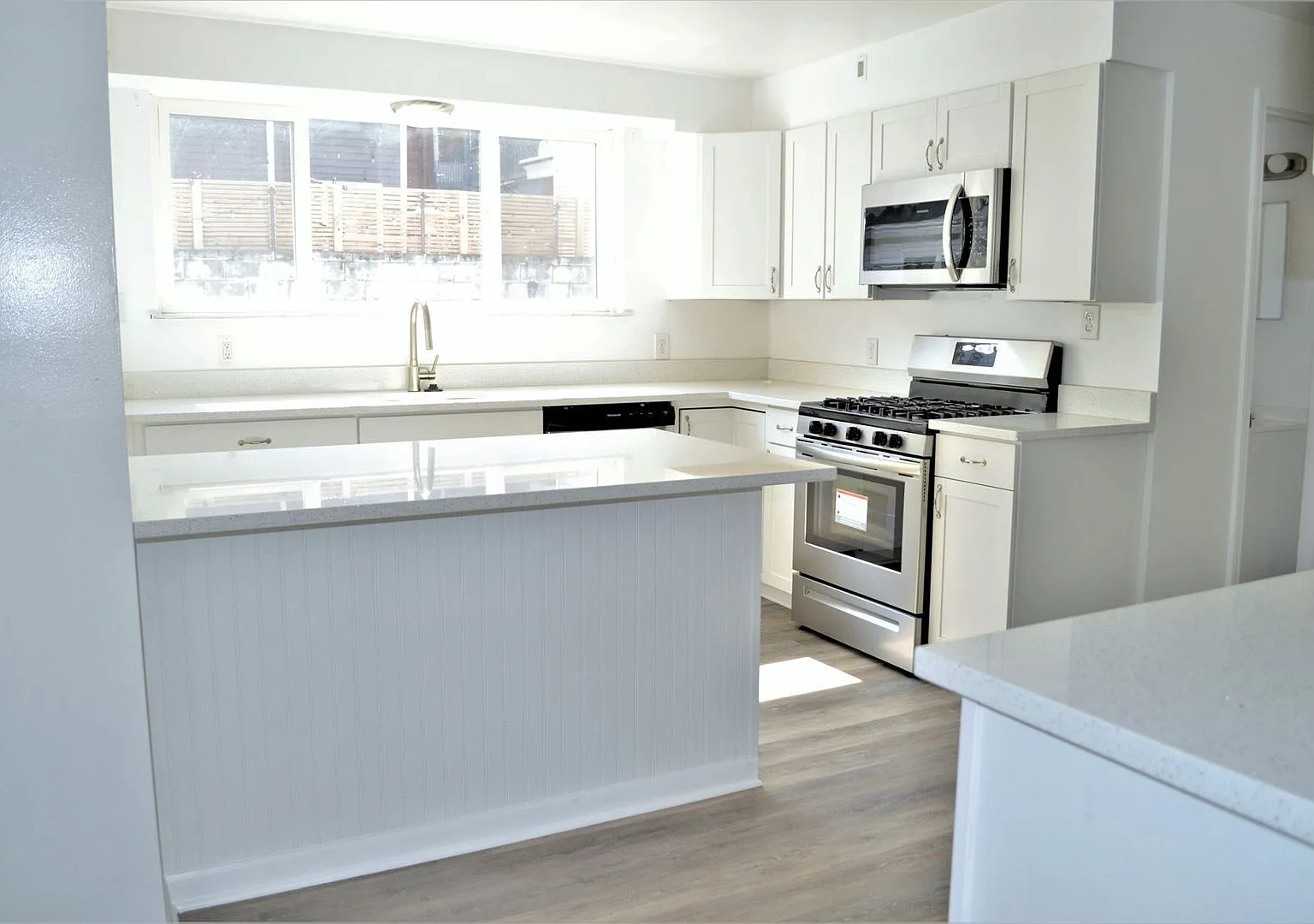 Student Housing - South Side Flats — Photo 1