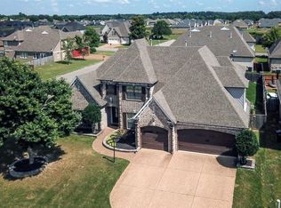 275 Misty Fields Cv, Oakland, TN 38060