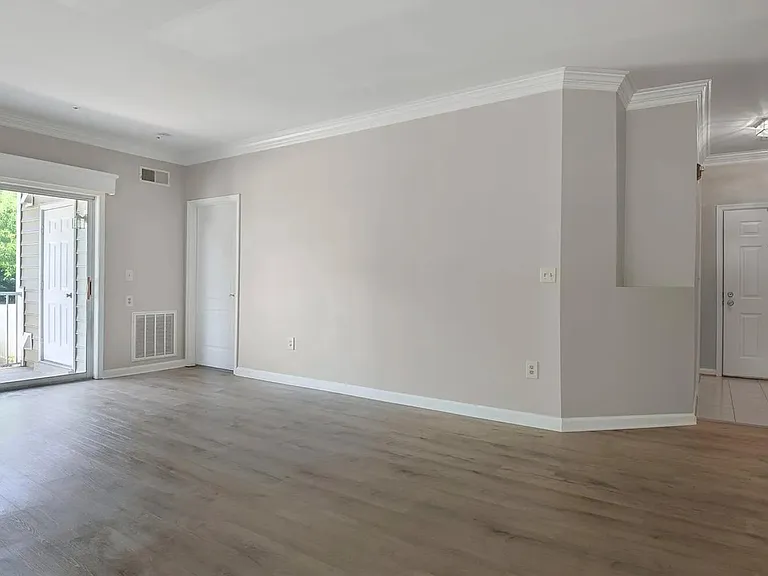 20901 Cedarpost Sq — Photo 6