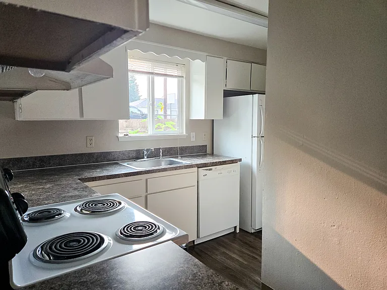 2497 Hyde St SE #2497 — Photo 4