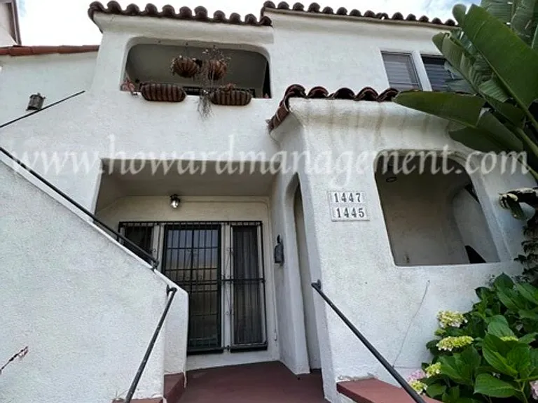01445CA — Photo 3