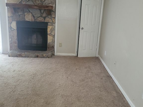 4th image of 6330 Holcomb Way APT B