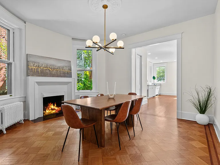 1754 Park Rd NW — Photo 8