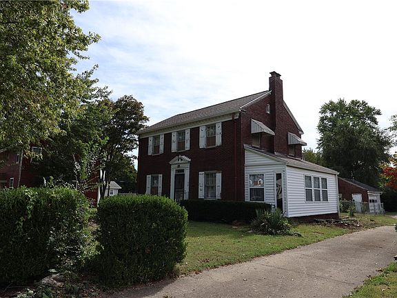 2nd image of 434 Crawford Ct