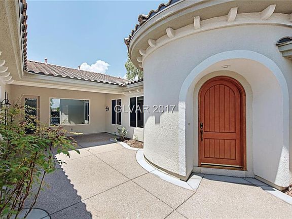 3rd image of 10986 Iris Canyon Ln
