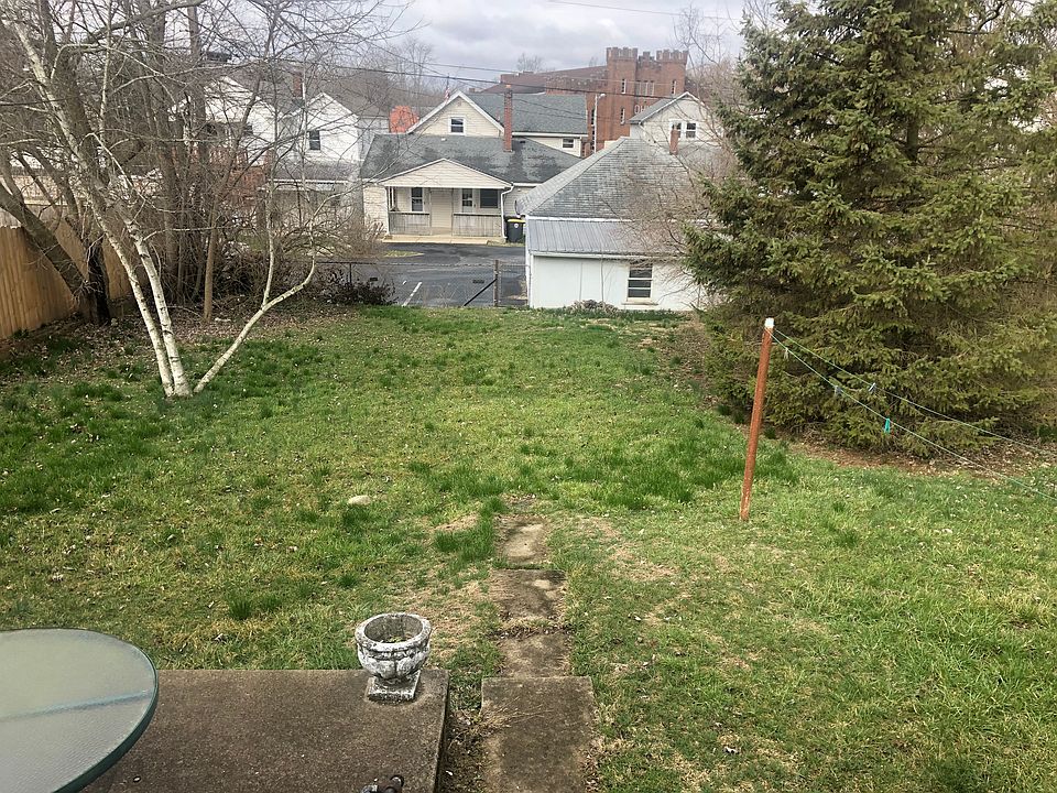 2nd image of 183 N Pearl St