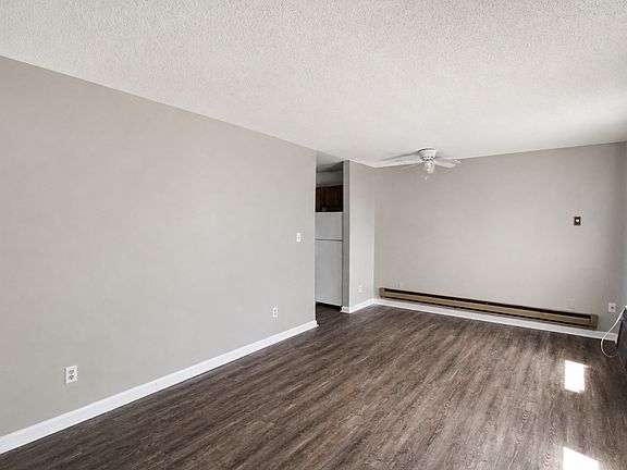 5th image of 222 Chapman Rd