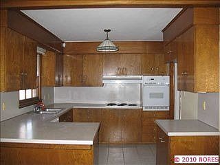 3rd image of 1735 E 61st St S