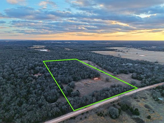 2nd image of 2 E 134th Rd