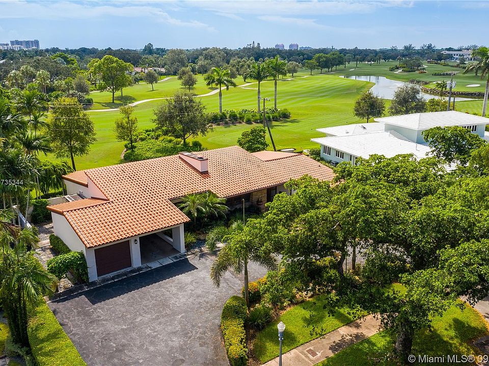 Yes, there is a lot of fairway and the 3rd Hole Green is behind this home!