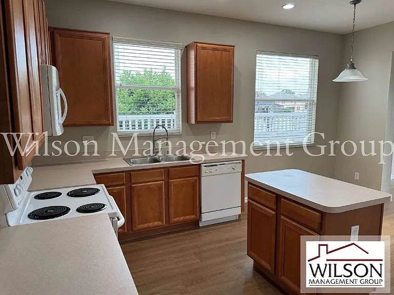 5004 Adair Oak Dr — Photo 10
