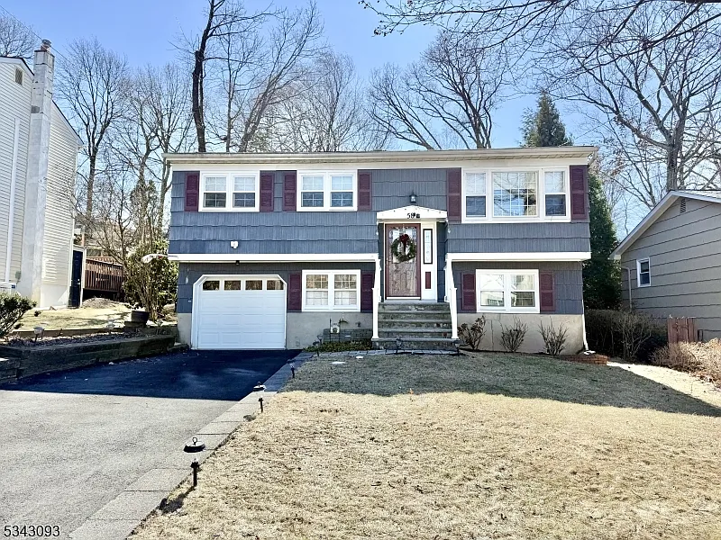58 Rogers Dr photo 1