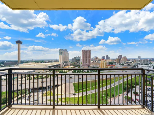 215 Center St #1707, San Antonio, TX 78202