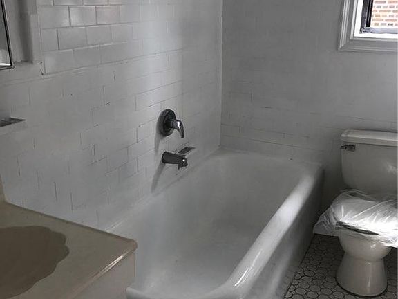 2nd image of 4307 42nd St APT 3A