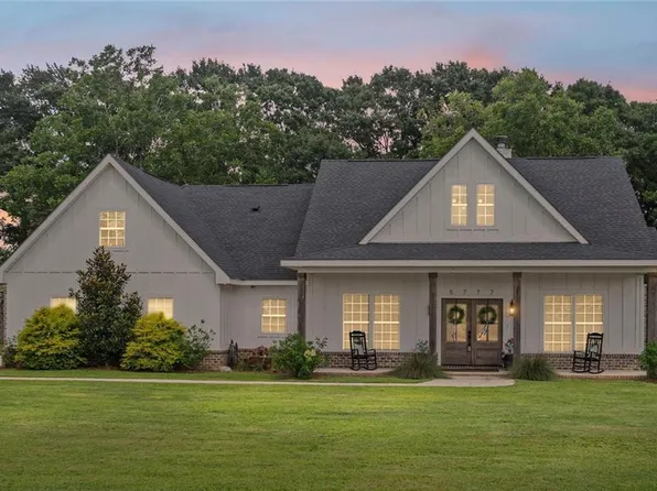 5777 Orchard Ln E, Grand Bay, AL 36541
