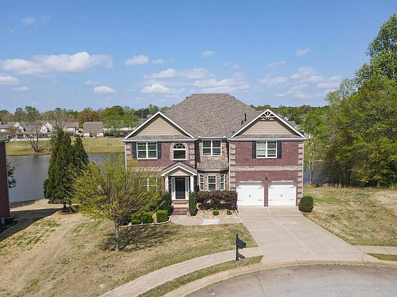 3rd image of 131 Walkers Bluff Rd