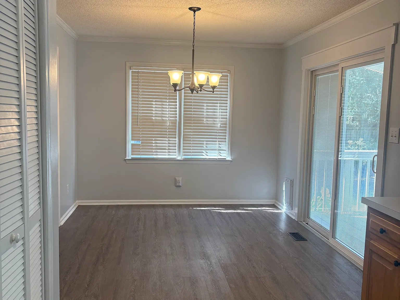 3 bed, 1450 sqft, $2,200 — Photo 3